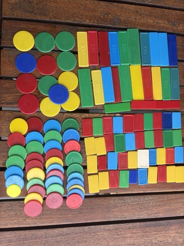 Lot 113 jetons jeux - lot,